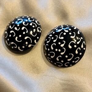 Funky large 80s clip earrings! Fun vibe!